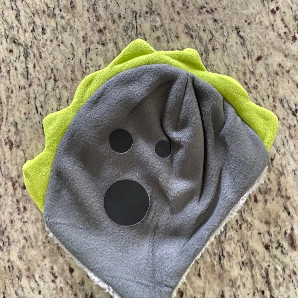Dinosaur hat gloves scarf 12-24 months set gray lime green new without tags